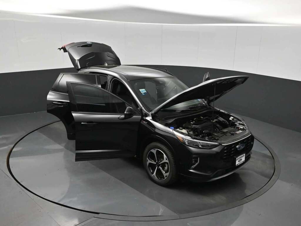 2023 Ford Escape ST-Line Elite