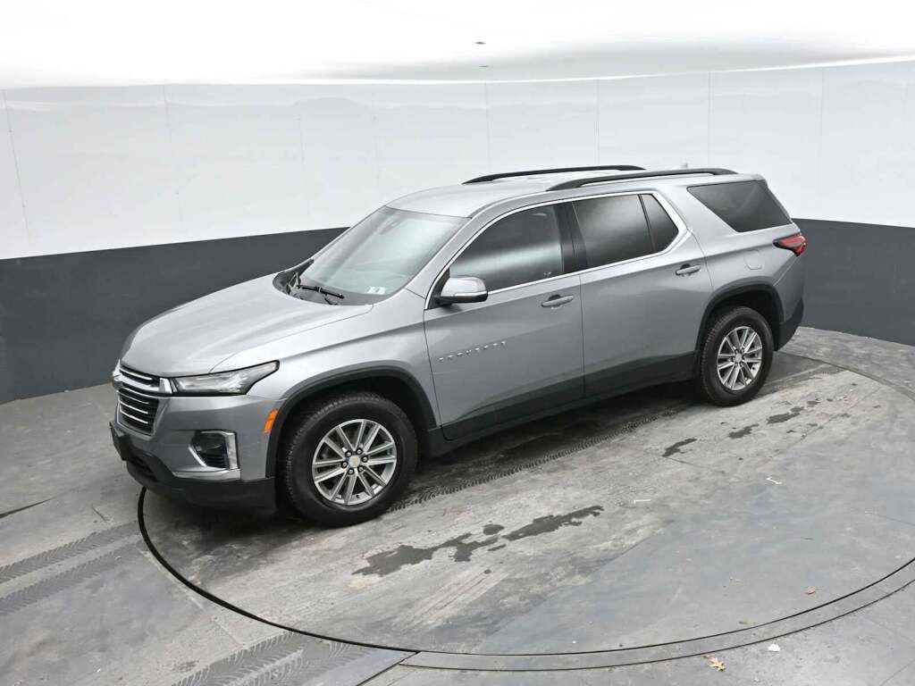 2023 Chevrolet Traverse FWD LT Cloth