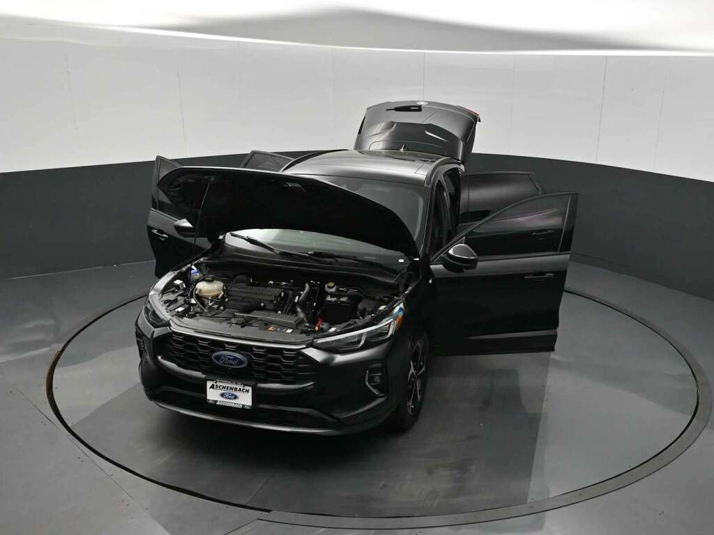 2023 Ford Escape ST-Line Elite