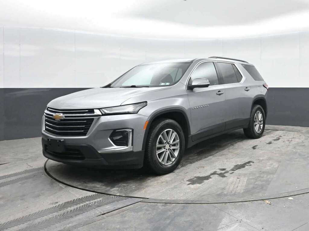 2023 Chevrolet Traverse FWD LT Cloth