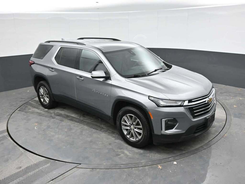 2023 Chevrolet Traverse FWD LT Cloth
