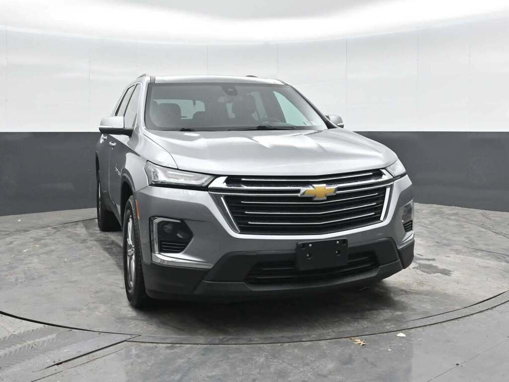 2023 Chevrolet Traverse FWD LT Cloth
