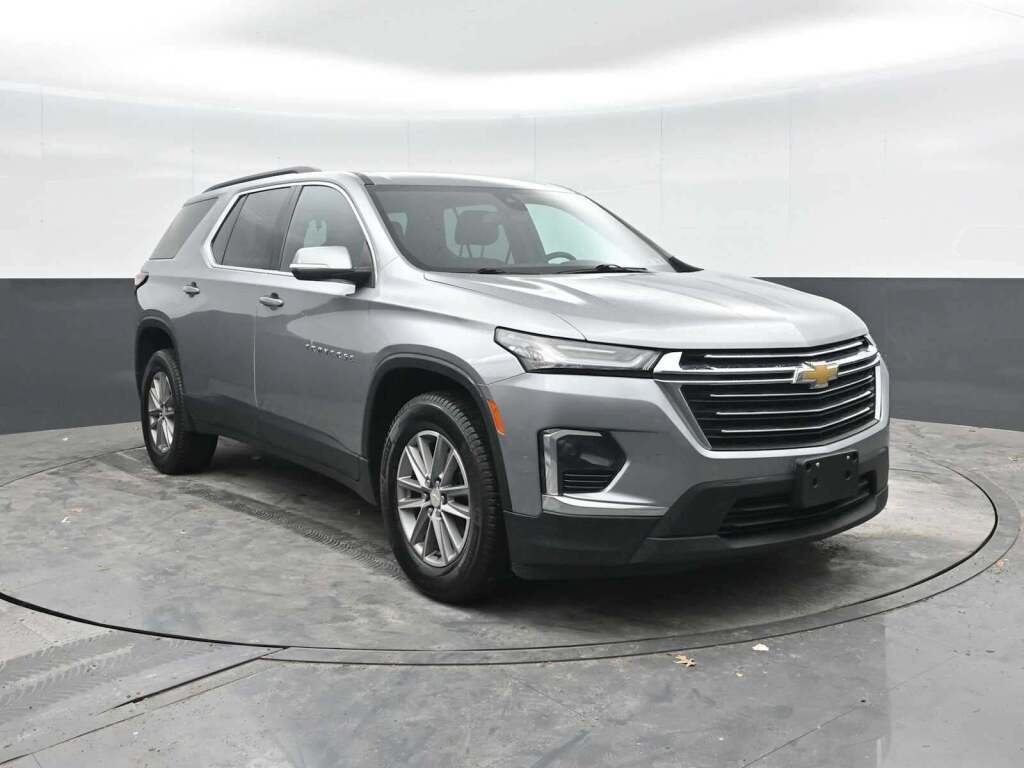 2023 Chevrolet Traverse FWD LT Cloth