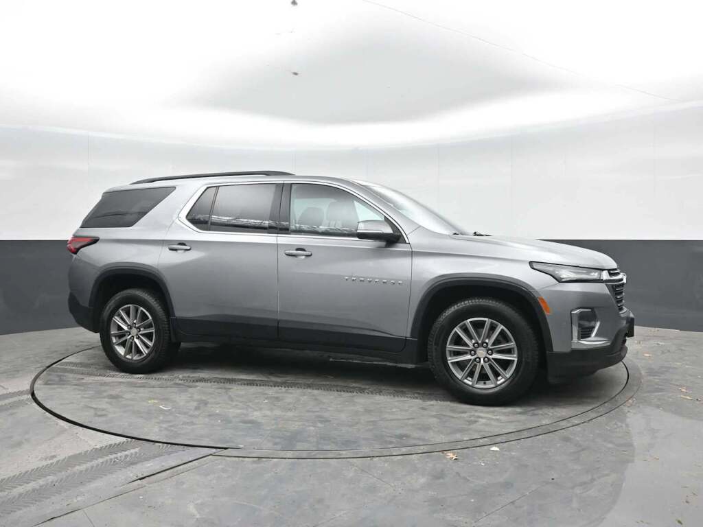 2023 Chevrolet Traverse FWD LT Cloth
