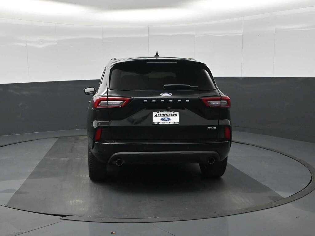 2023 Ford Escape ST-Line Elite