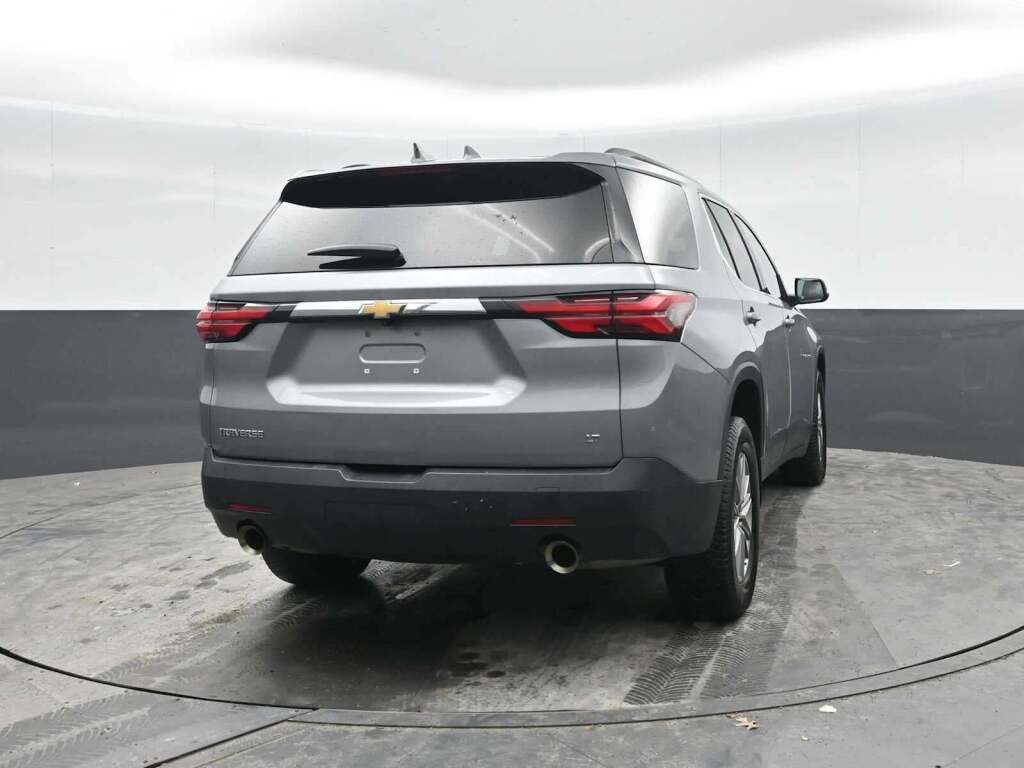 2023 Chevrolet Traverse FWD LT Cloth