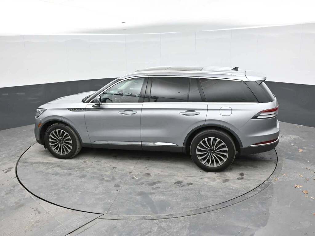2023 Lincoln Aviator Standard