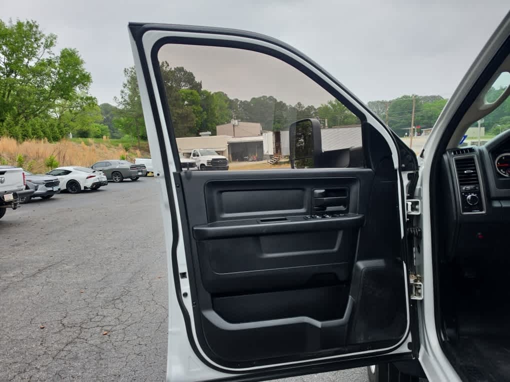 2015 Ram 5500 Chassis Tradesman/SLT/Laramie