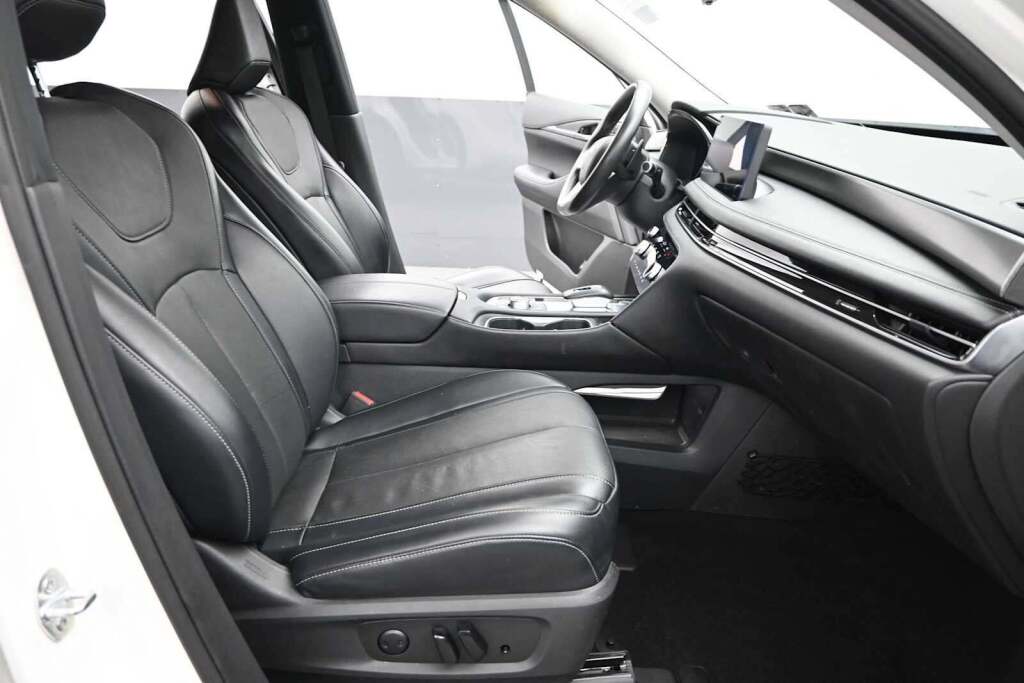 2023 INFINITI QX60 LUXE AWD