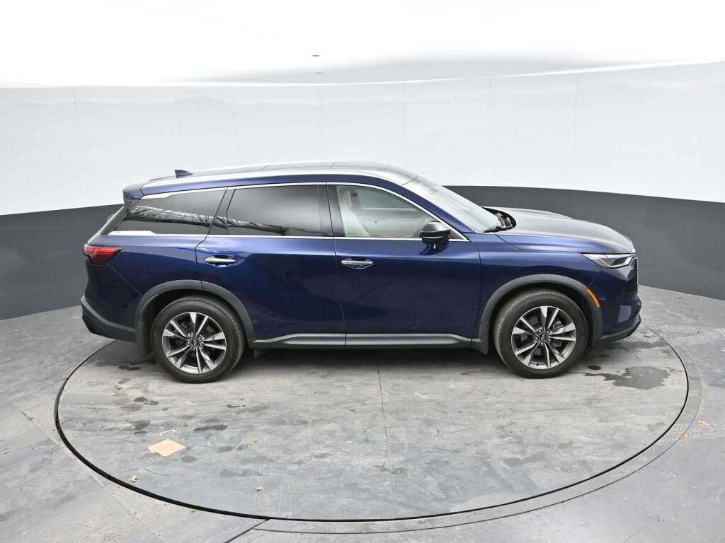 2023 INFINITI QX60 LUXE AWD