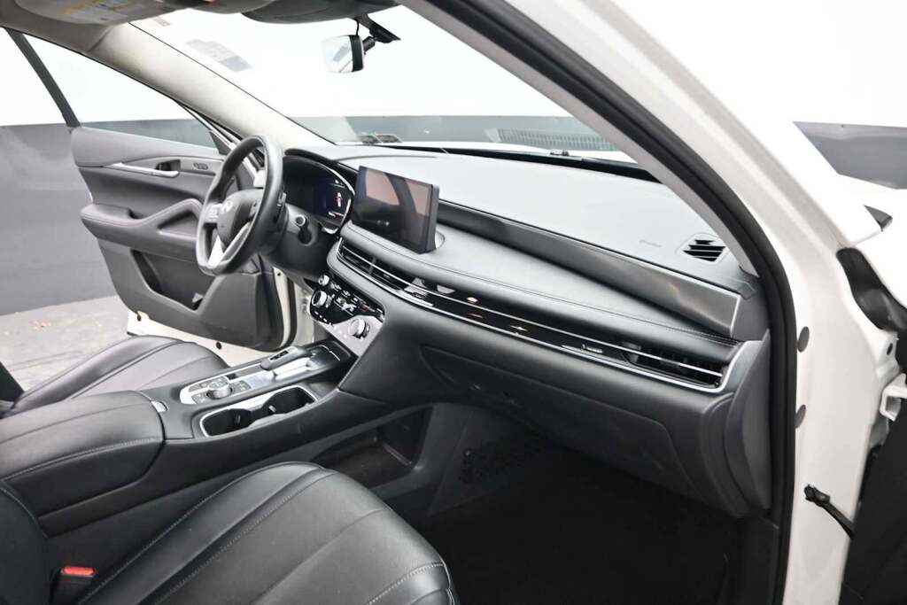 2023 INFINITI QX60 LUXE AWD