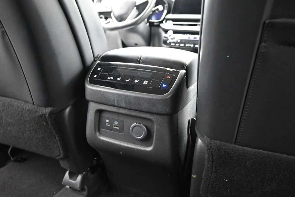 2023 INFINITI QX60 LUXE AWD