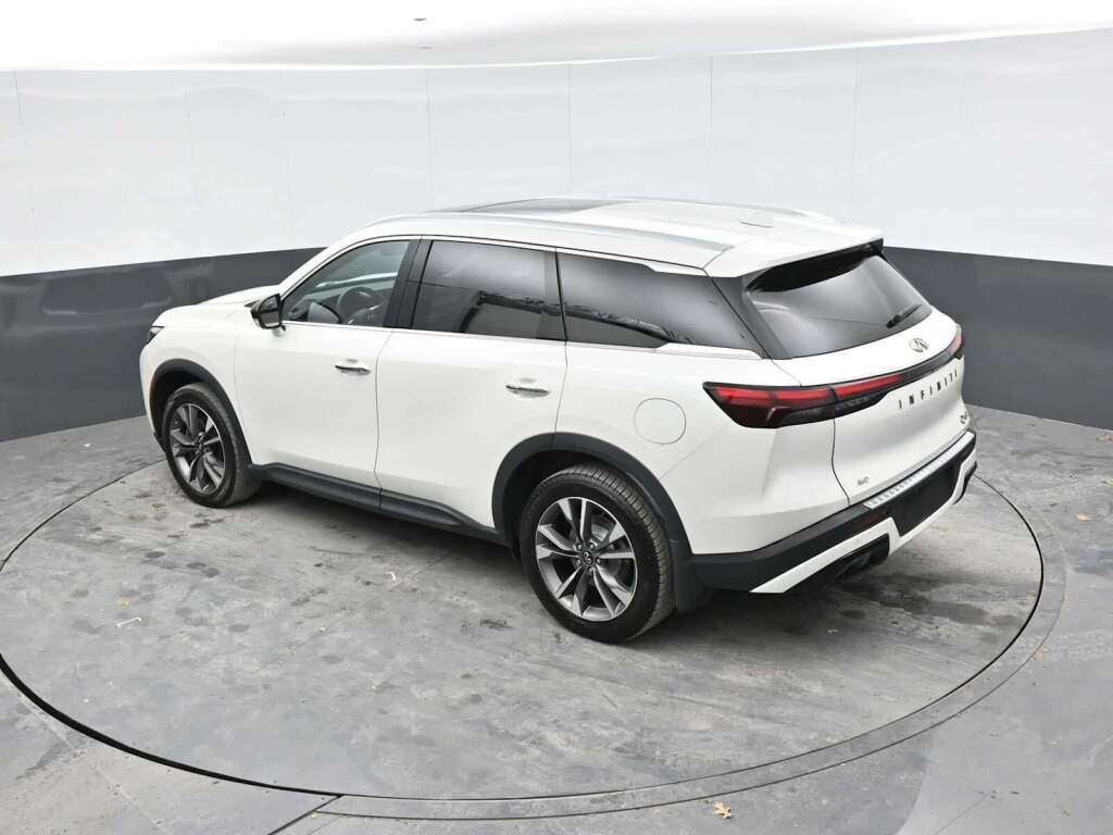 2023 INFINITI QX60 LUXE AWD