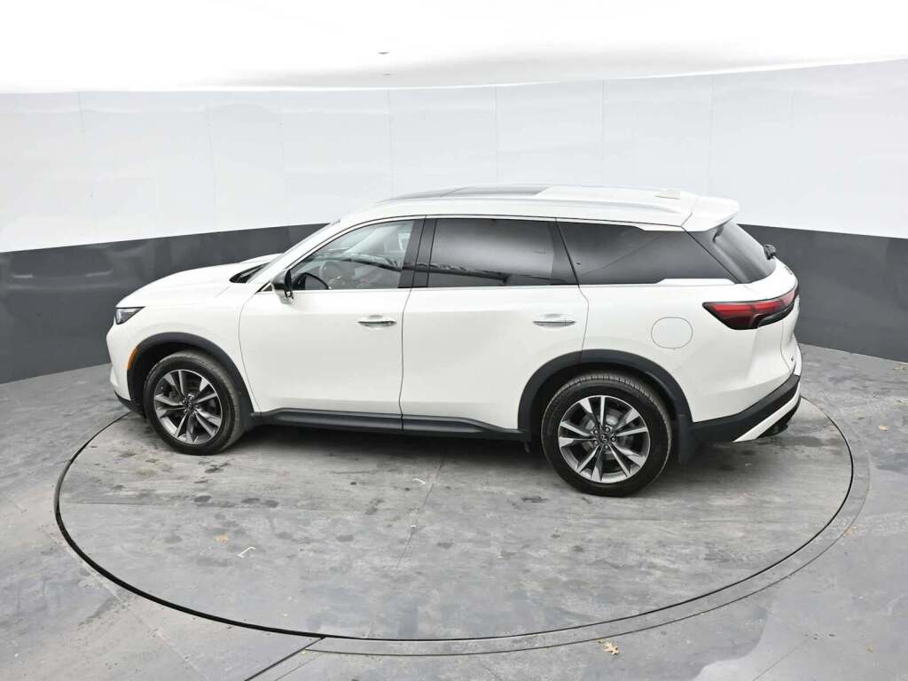 2023 INFINITI QX60 LUXE AWD