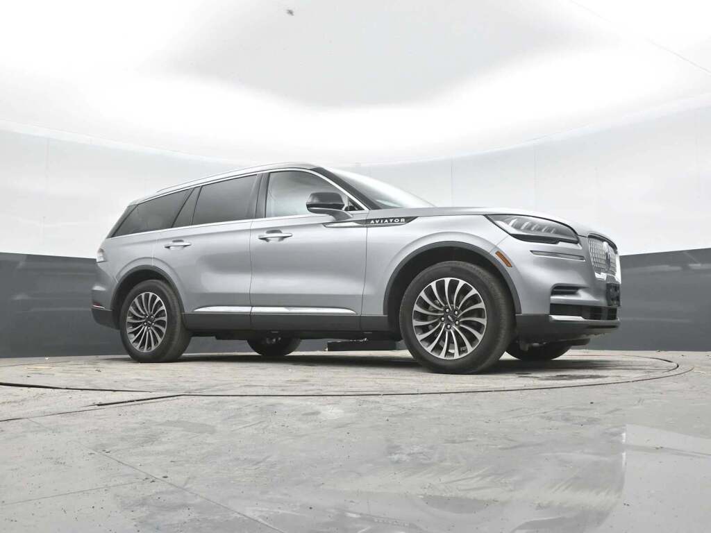 2023 Lincoln Aviator Standard