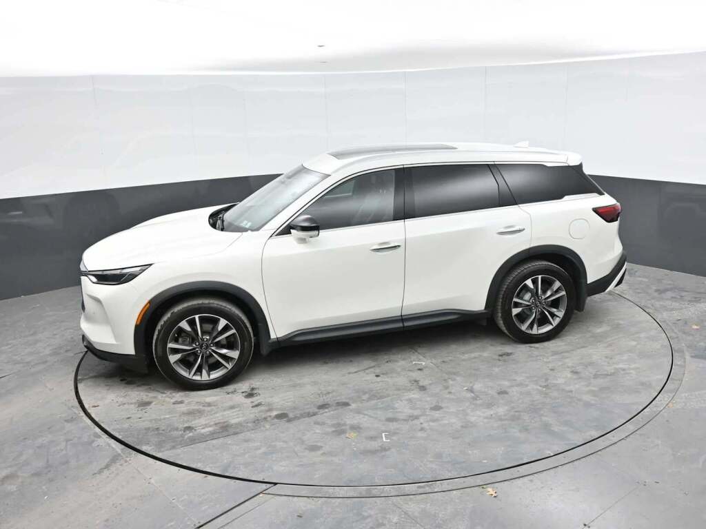 2023 INFINITI QX60 LUXE AWD