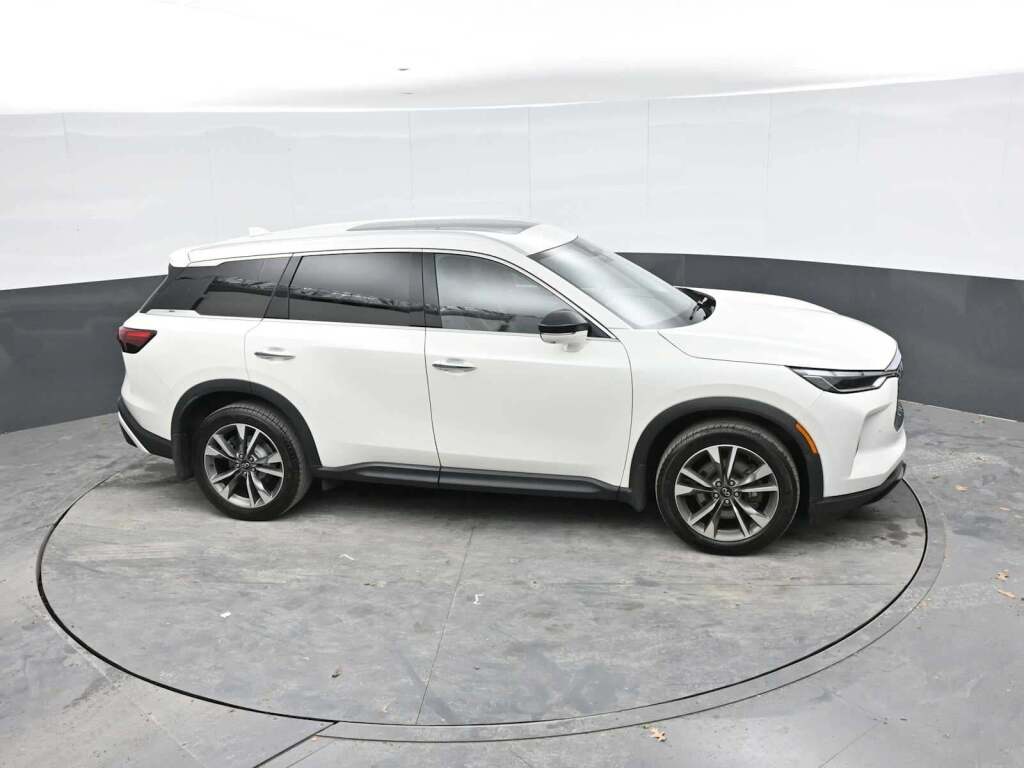 2023 INFINITI QX60 LUXE AWD