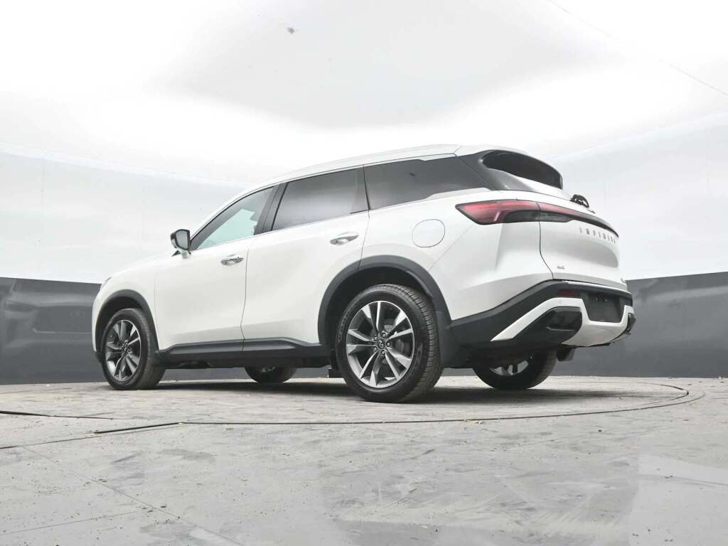 2023 INFINITI QX60 LUXE AWD