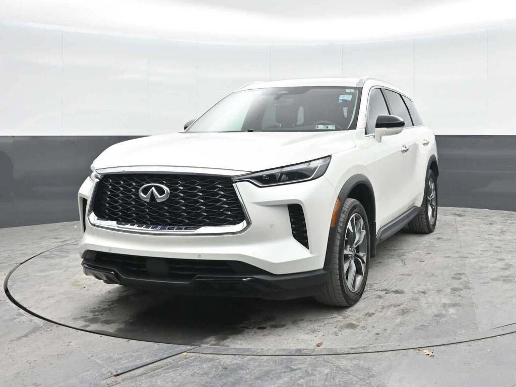 2023 INFINITI QX60 LUXE AWD