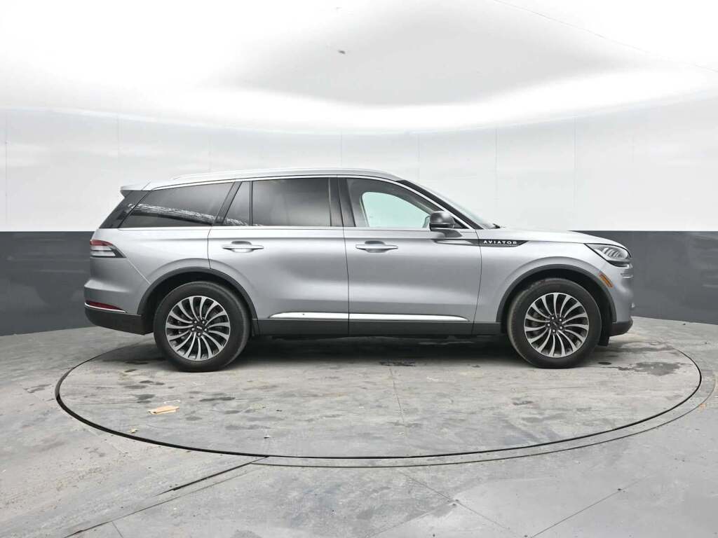 2023 Lincoln Aviator Standard
