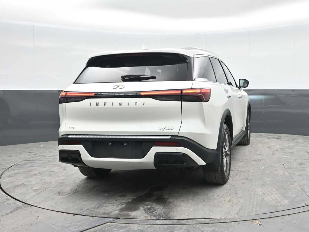 2023 INFINITI QX60 LUXE AWD