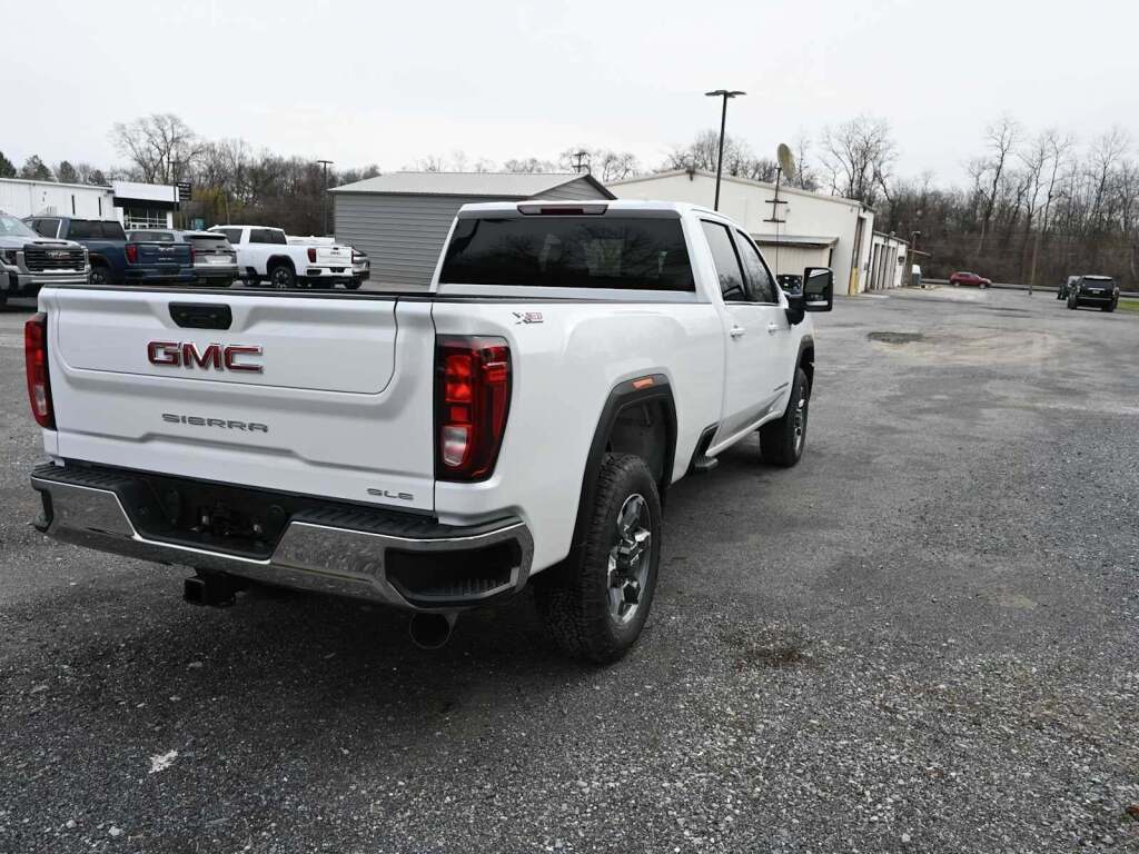 2026 GMC Sierra 2500HD SLE