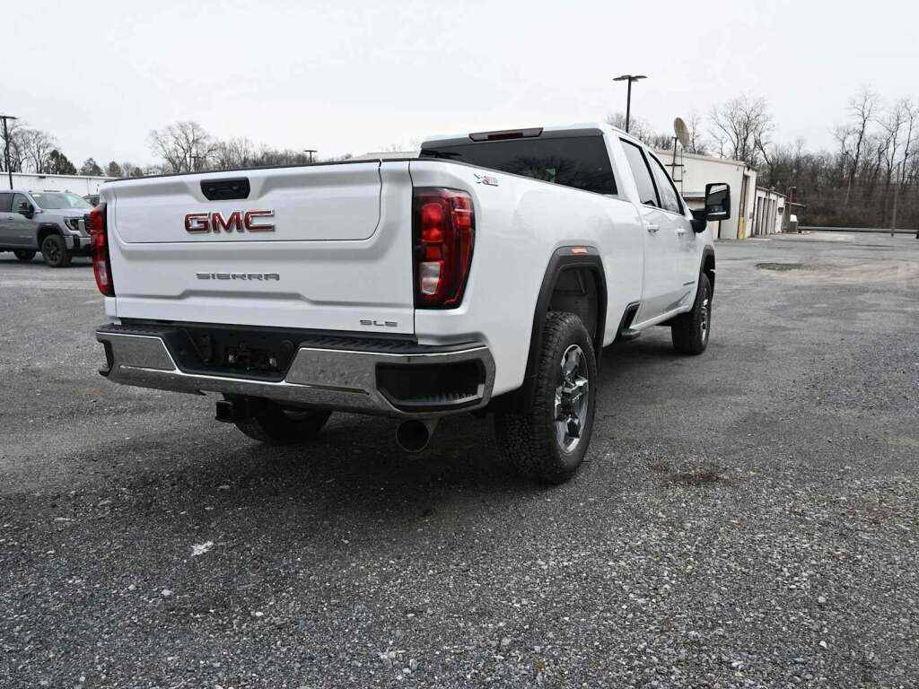 2026 GMC Sierra 2500HD SLE