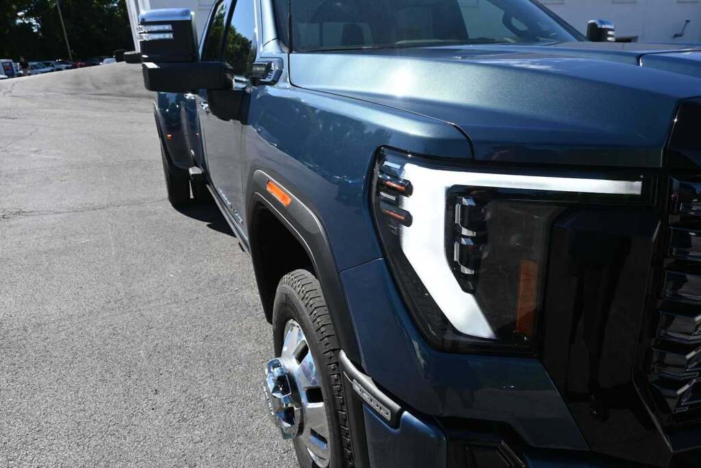 2025 GMC Sierra 3500HD Denali Ultimate