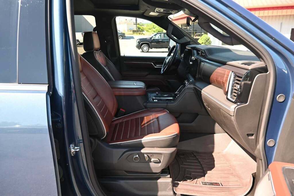 2025 GMC Sierra 3500HD Denali Ultimate