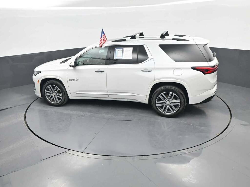 2023 Chevrolet Traverse AWD High Country