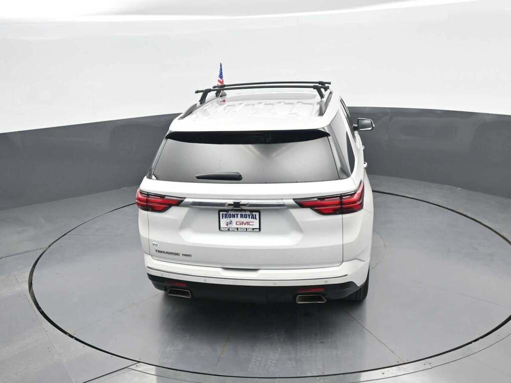 2023 Chevrolet Traverse AWD High Country