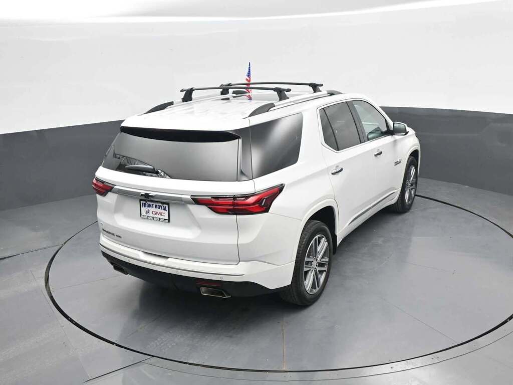 2023 Chevrolet Traverse AWD High Country