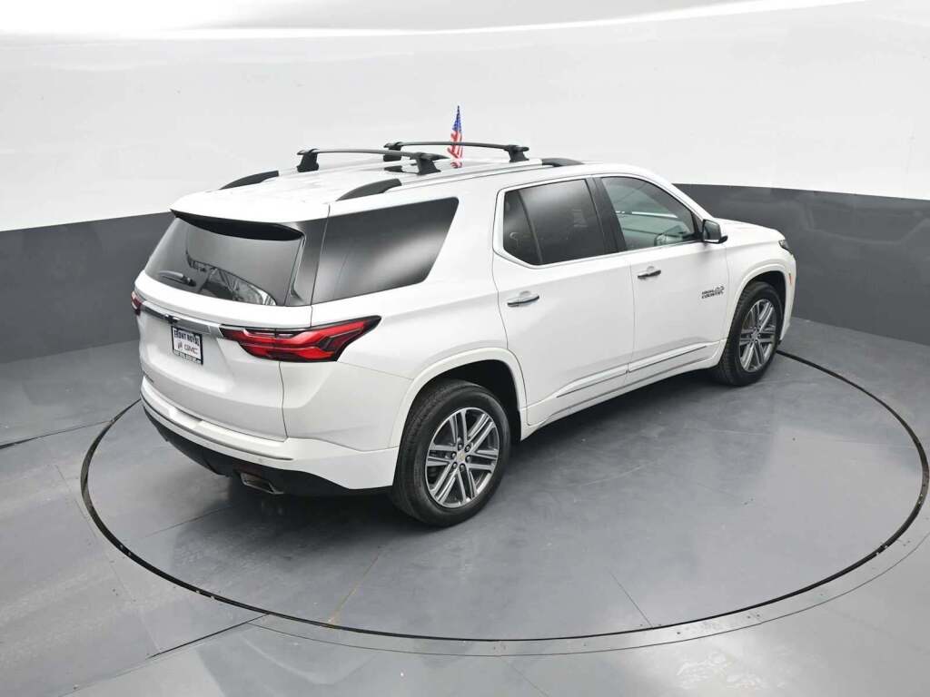2023 Chevrolet Traverse AWD High Country