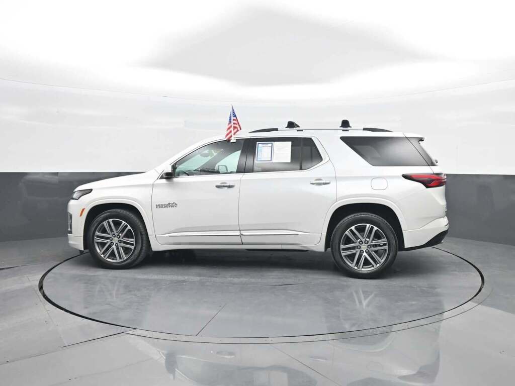 2023 Chevrolet Traverse AWD High Country