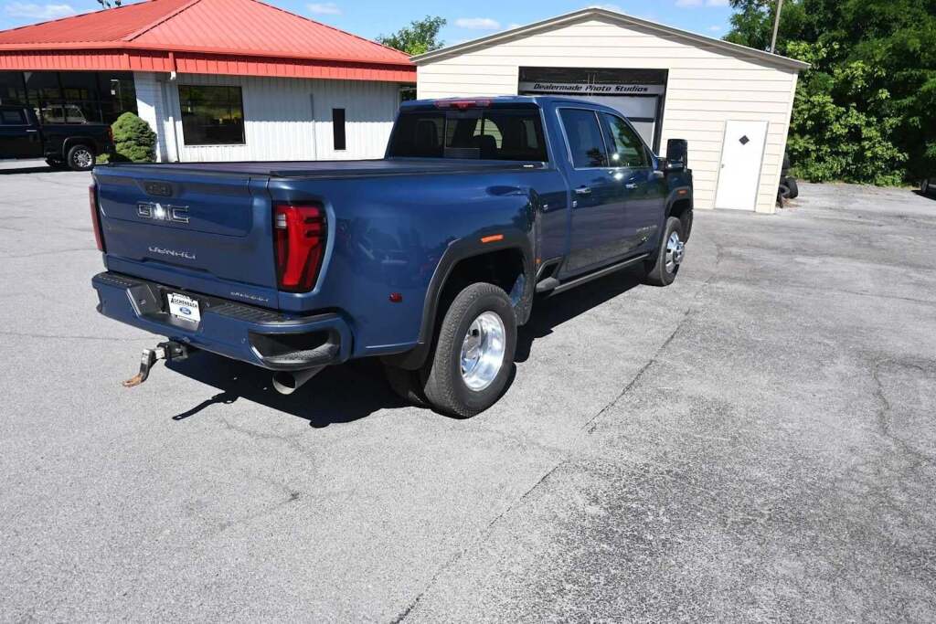 2025 GMC Sierra 3500HD Denali Ultimate