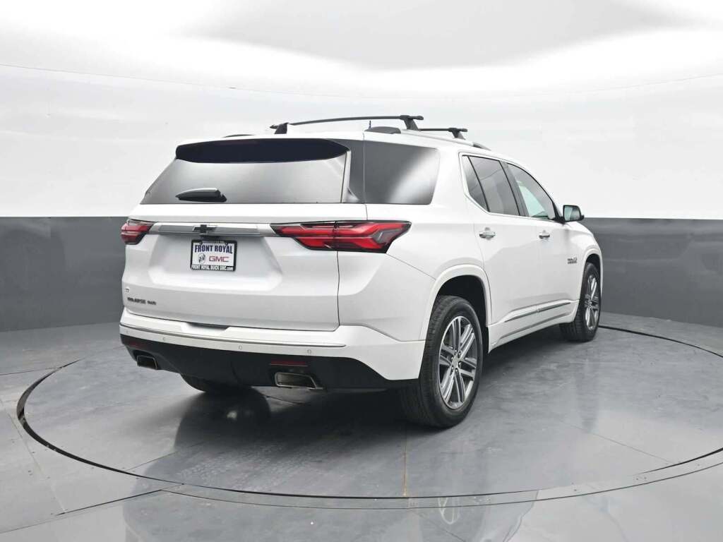 2023 Chevrolet Traverse AWD High Country