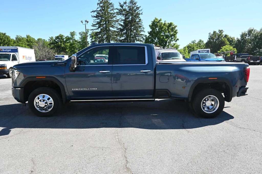 2025 GMC Sierra 3500HD Denali Ultimate