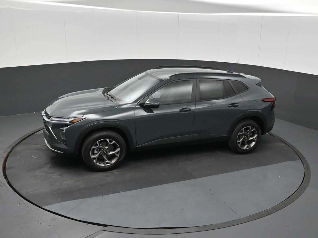 2026 Chevrolet Trax FWD LT