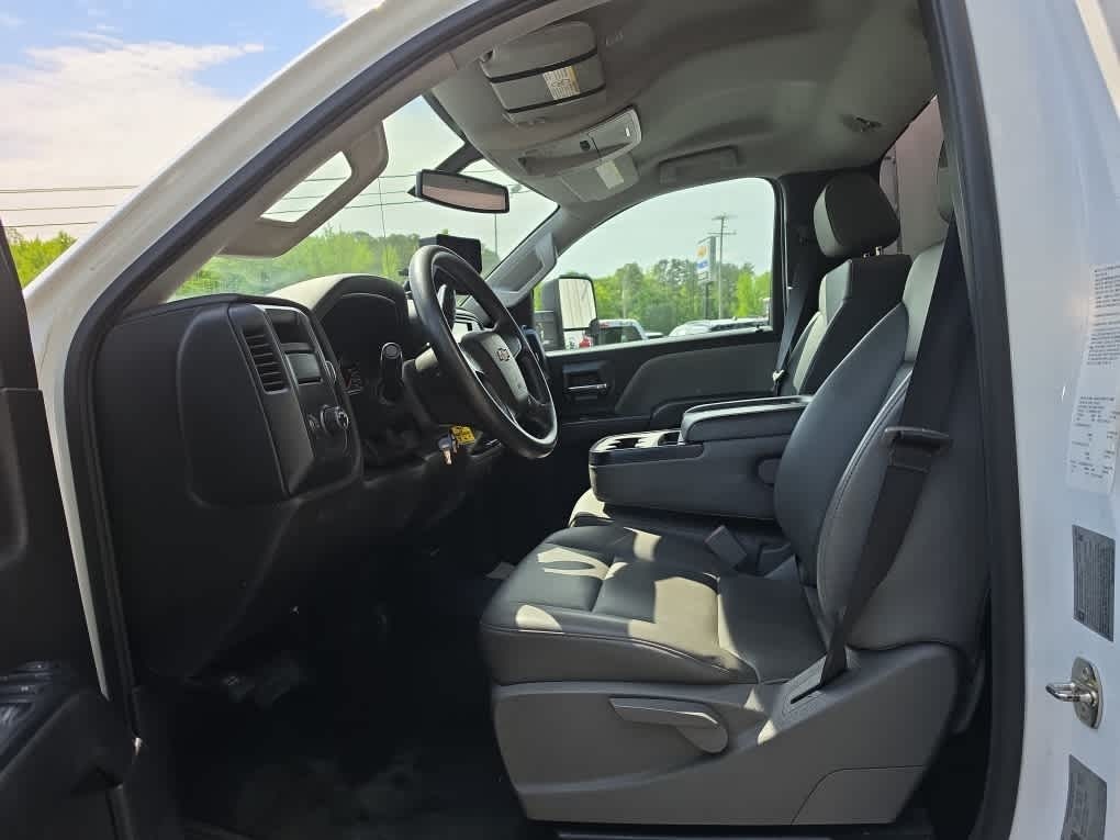 2019 Chevrolet Silverado 3500HD Chassis WT