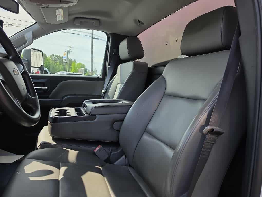 2019 Chevrolet Silverado 3500HD Chassis WT