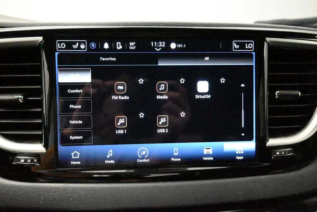 2023 Chrysler Pacifica Touring L