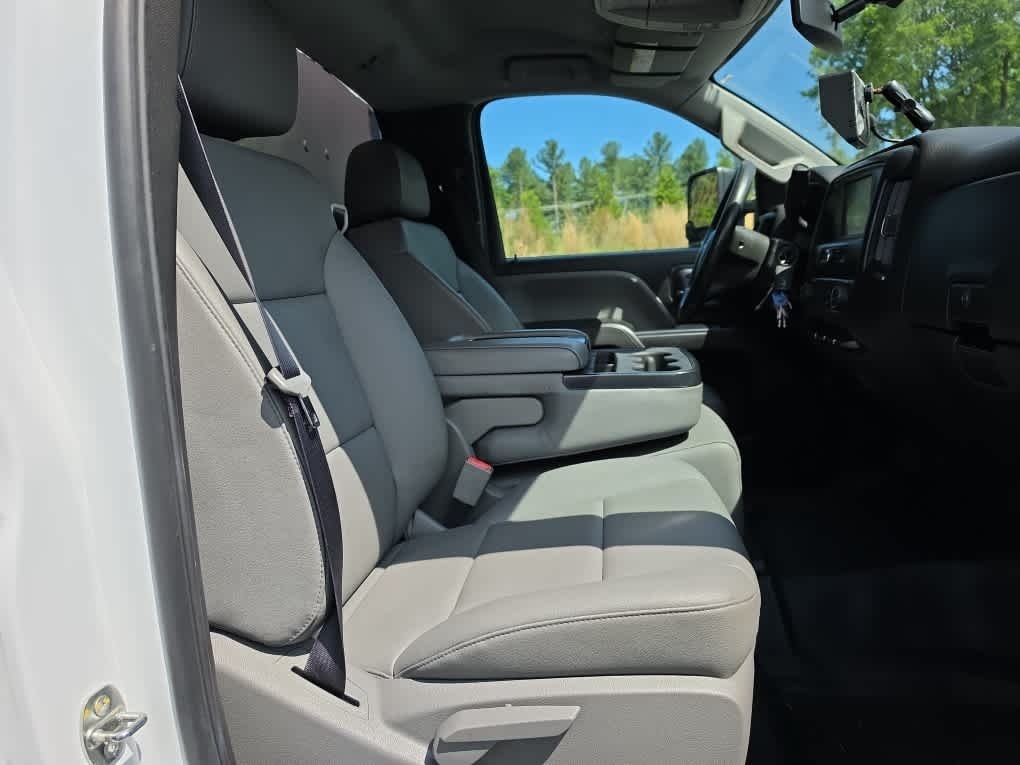 2019 Chevrolet Silverado 3500HD Chassis WT