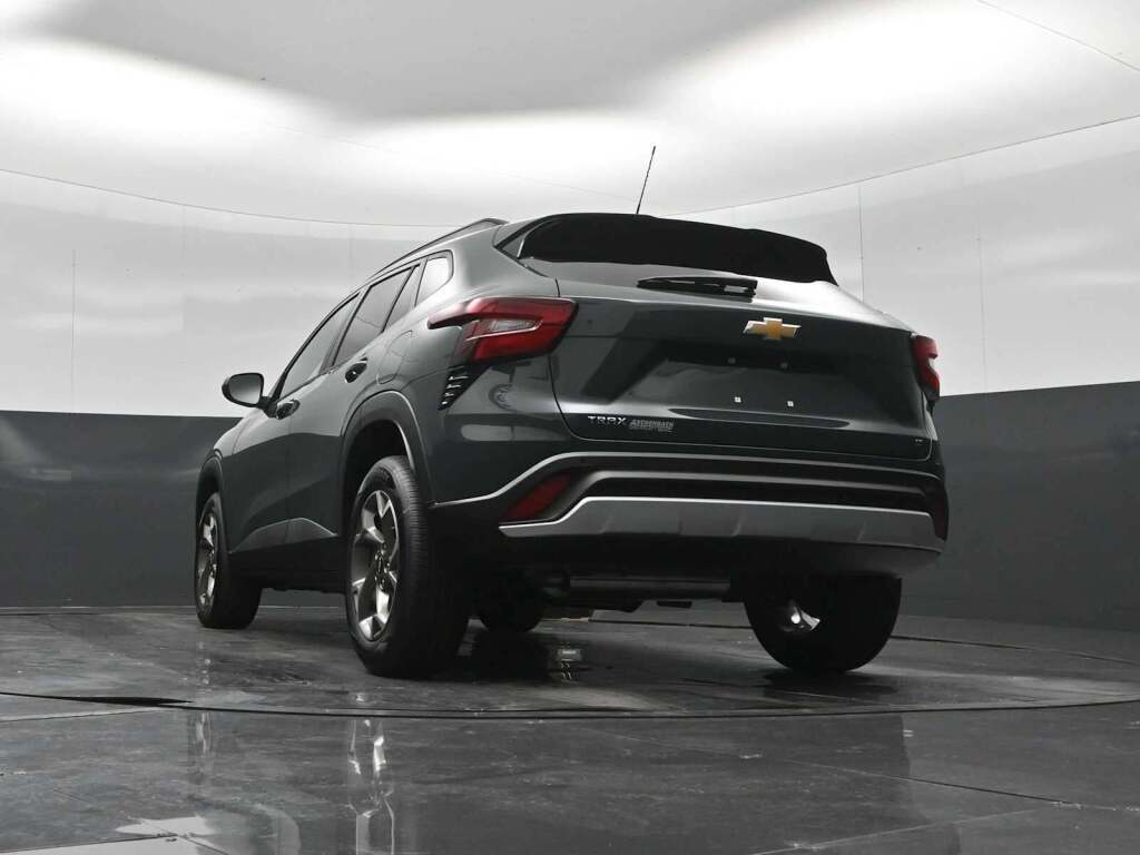 2026 Chevrolet Trax FWD LT
