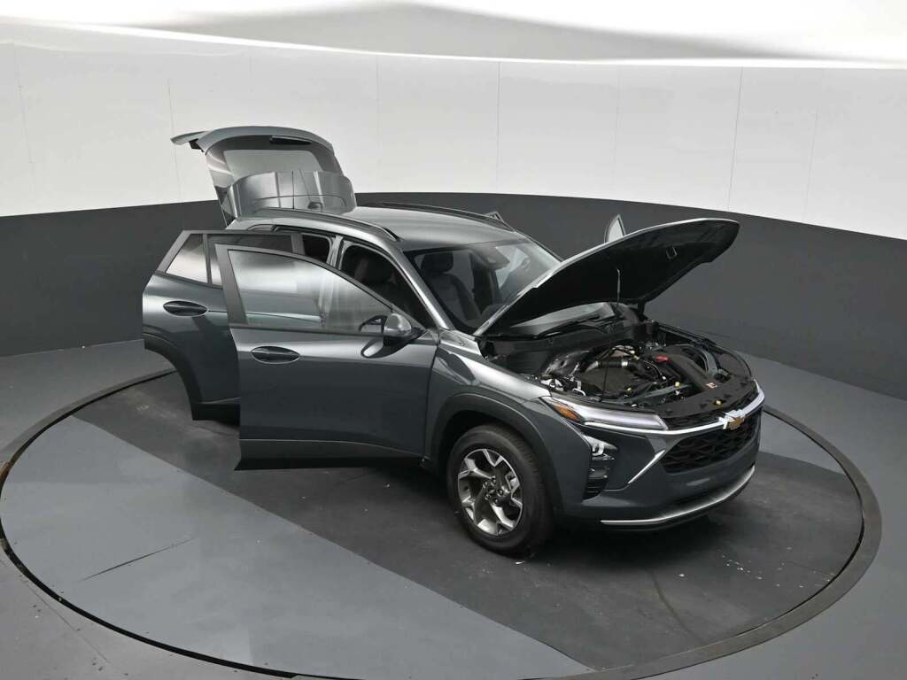 2026 Chevrolet Trax FWD LT