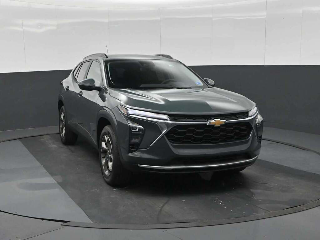 2026 Chevrolet Trax FWD LT