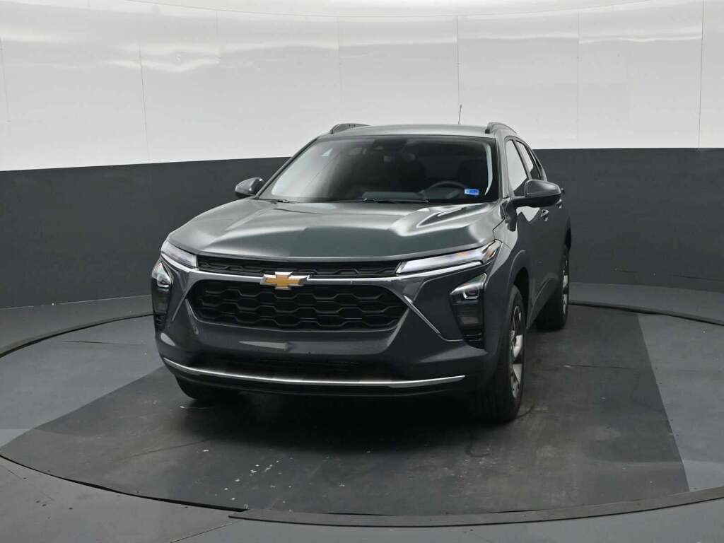 2026 Chevrolet Trax FWD LT