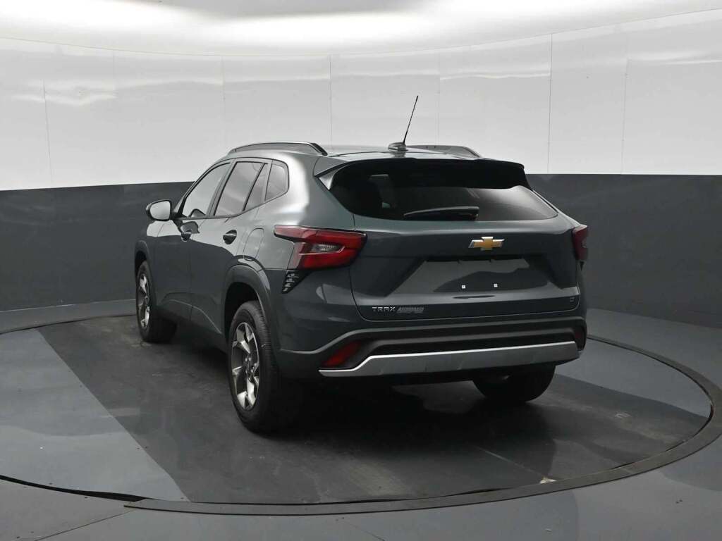 2026 Chevrolet Trax FWD LT