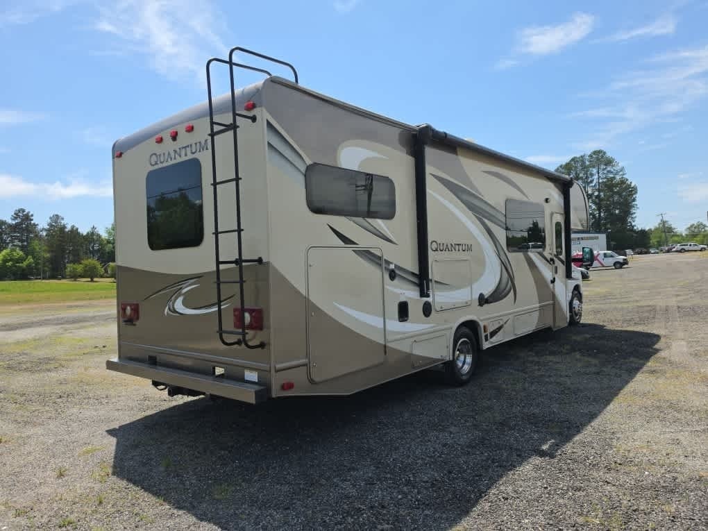 2017 Ford E-450 Cutaway 