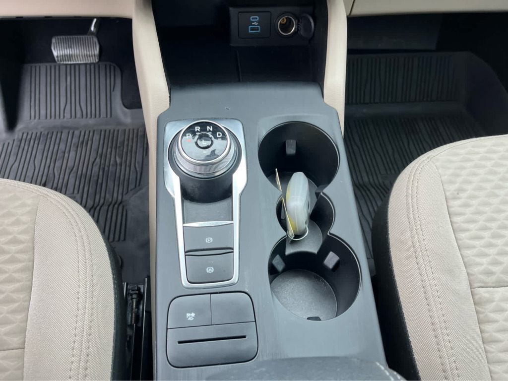 2022 Ford Escape SE Hybrid