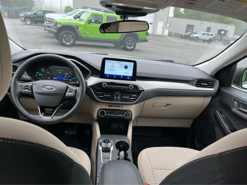 2022 Ford Escape SE Hybrid